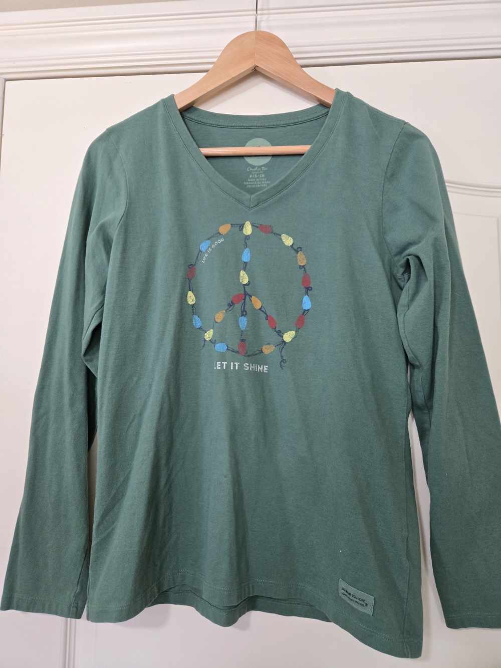 Life Is Good Women's Green Long-Sleeve Tee with Colorful Peace Light Graphic
